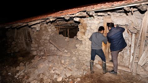 The earthquake on october 30th 2020 was devastating for my beloved izmir. İzmir earthquake - Duvar English