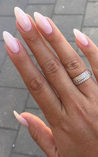 How To Paint Your Nails Like A Pro | Lady love in 2019 ... Something pretty and clean, a refreshingly muted choice that doesn't grab your attention every time you look down at your fingers.