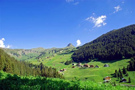 Wenn sie einen zweitwohnsitz in der natur. Wandern im Bregenzerwald - Hotel-Restaurant Alpenblume