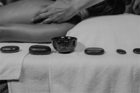 hot stone massage the art of heated serenity