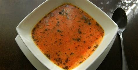 Przepis na Wegetariańska zupa pomidorowa + filmik - Kawa z mlekiem ...