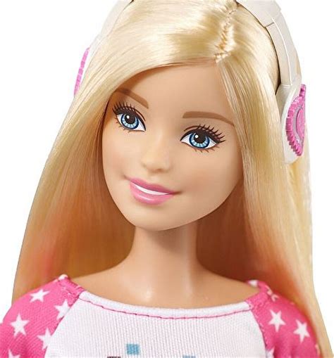 Çocuklarınız Ellerinden Düşürmüyor Barbie Bebekler Hakkında Ne Kadar