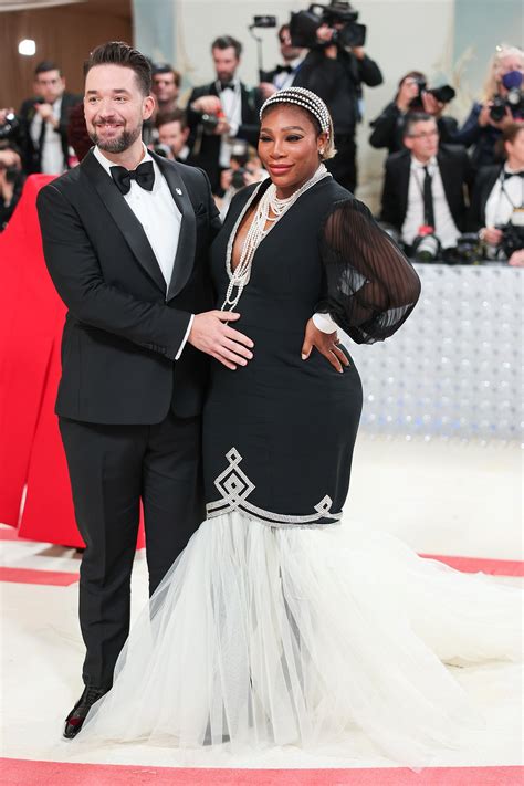 watch serena williams reveal pregnancy to thrilled daughter alexis olympia vanity fair