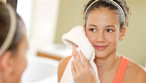 10 Best Face Washes For Teens With Acne 2020 Facecaretalks