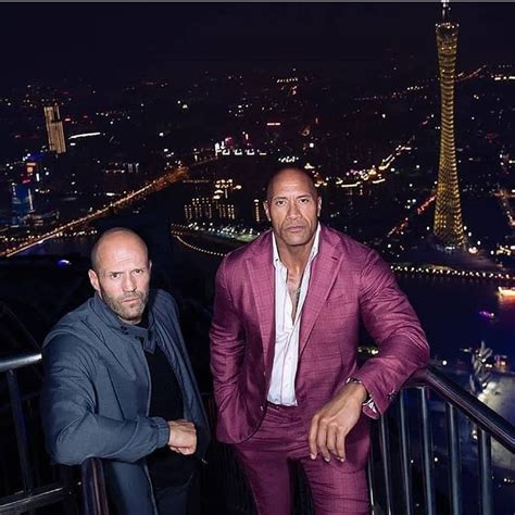 Send a private messageredditor for 6. Which one ? en 2020 | Jason statham, Dwayne johnson, Actrice
