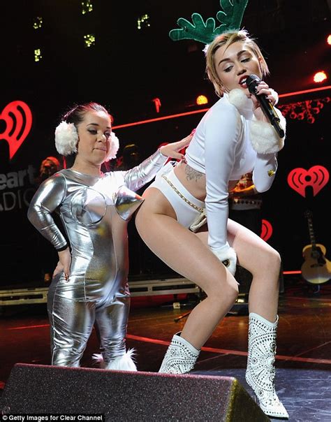Antler Clad Miley Cyrus Scorches The Stage With Her Sizzling Jingle