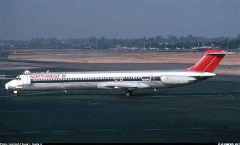 Mcdonnell Douglas Md 82 Dc 9 82 Northwest Airlines Aviation Photo