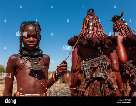 Himba Culture Fotos Und Bildmaterial In Hoher Auflösung Alamy