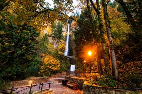 These 8 Gorgeous Oregon Waterfalls Are Perfect Autumn Hikes That