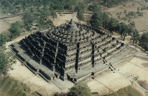 Cerebral Boinkfest Borobudur The Architecture Of Buddhist Cosmology