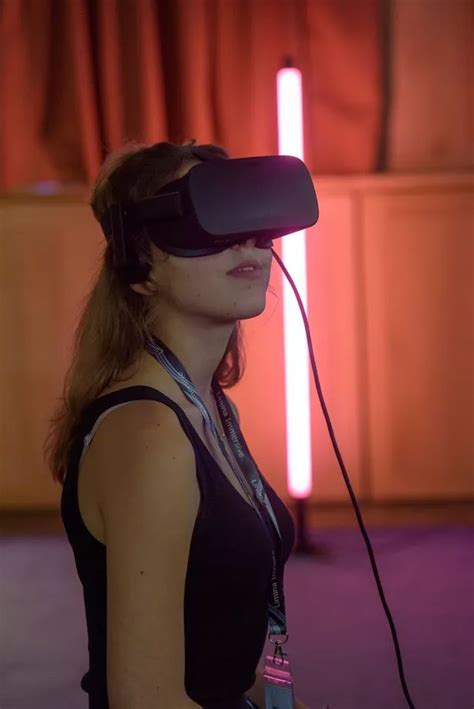 The Uks First Virtual Reality Arts Festival Limina Vr Weekender Is