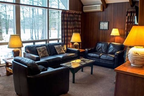 In winter, seven springs is one of pennsylvania's top ski areas, and vacation rental cabins in seven springs are much more convenient for a family than staying in a hotel. Poconos, Pennsylvania Cabin Rentals & Getaways - All Cabins