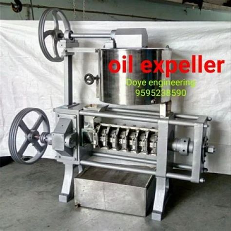 Bolt Oil Expeller Machine Capacity Up To Ton Day At Rs In Bhopal
