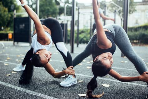 Team Up For This At Home Partner Ab Workout Popsugar Fitness