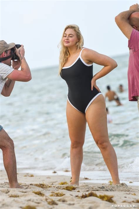 Sexy Iskra Lawrence Pictures 2019 Popsugar Celebrity Photo 11