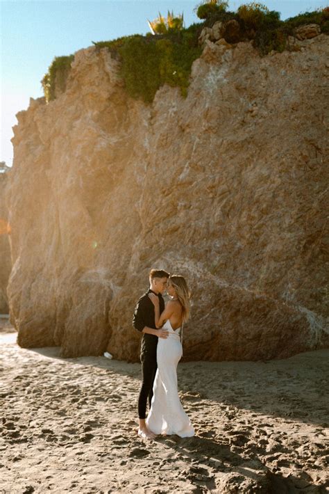 El Matador Malibu Beach Elopement Inspiration Photos Romantic Wedding Photos By The Beach