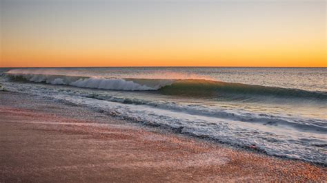 Download Wallpaper 2560x1440 Calm And Peaceful Seashore Beach Sunset