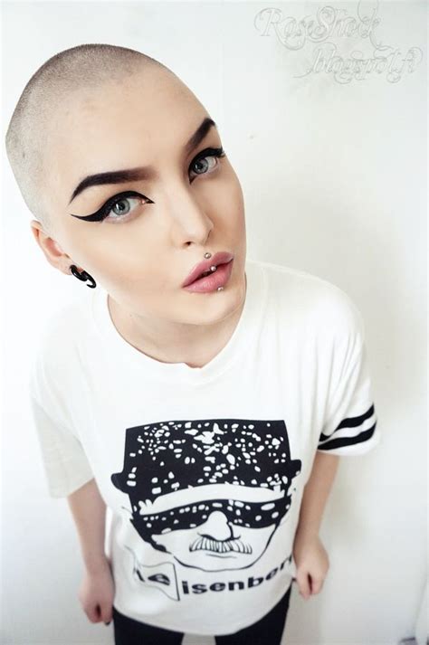 Pin By Jonna Dahlström On Hair And Makeup Rose Shock Bald Girl Bald Women