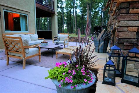 We Create Outdoor Living Spaces Accent Landscapes