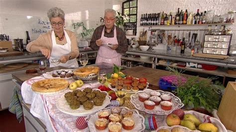 Großmutters wirsingauflauf mit hackfleisch und kartoffeln ist ein rezept mit frischen zutaten aus der kategorie kochen. Martina und Moritz: Pies & Muffins: Süß oder salzig ...