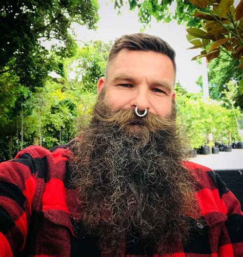 Beards Carefully Curated — Chris