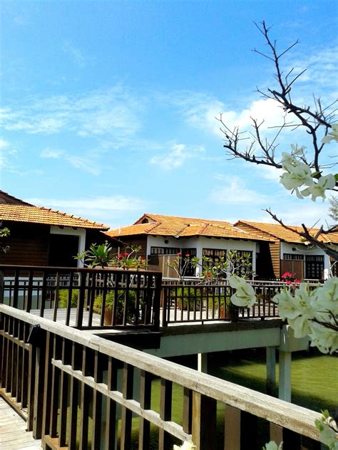 You can unwind with a drink at one of the 2 bars/lounges. ChingYeeStyle: Avillion Port Dickson Hotel and Resort