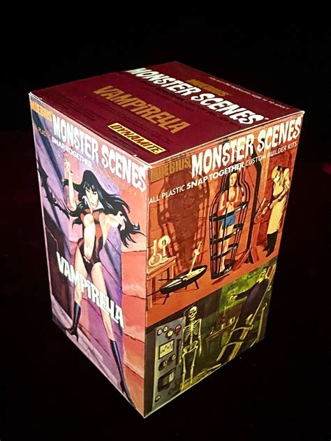 Aurora Moebius Vampirella Monster Scenes Snap Together Model Kit Ebay