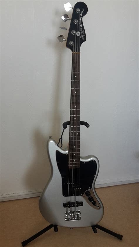 Vintage Modified Jaguar Bass Special Ss Squier Audiofanzine