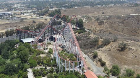 Viper Six Flags Magic Mountain 1990 With Images Roller Coaster