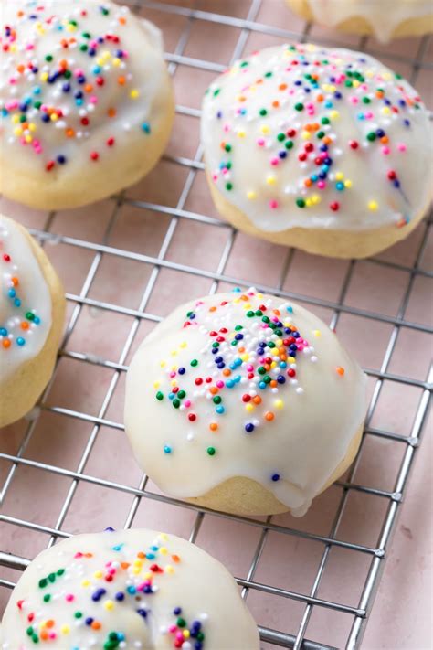 These classic italian anise cookies are tender, easy, and covered in a glaze with sprinkles. Italian Anise Cookies (Dairy Free) - Simply Whisked
