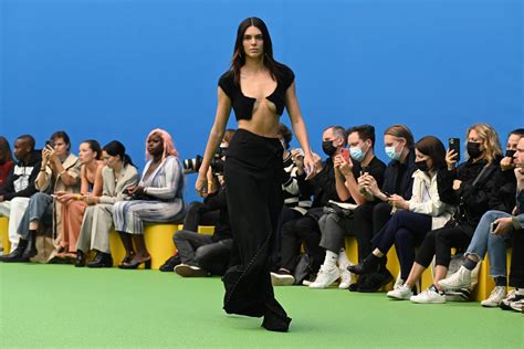 Kendall Jenner Jacquemus The Notebook