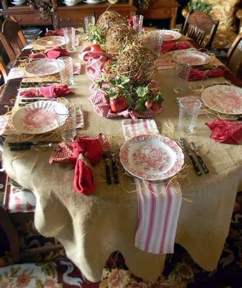 Simply Classic And Timeless Natural Holiday Decorations Country Table