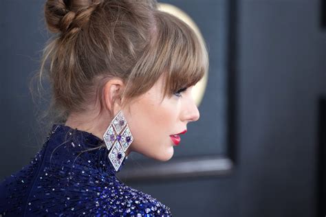 taylor swift s roberto cavalli outfit at the grammys 2023 popsugar fashion