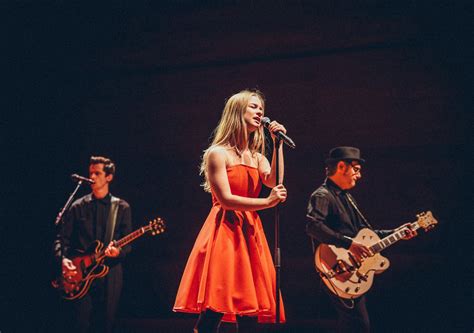 We caught up with the band to get their first reactions to the rehearsals as well as their thoughts on this eurovision journey. Eurovision 2020: Το Βέλγιο "ρίχνει" στη μάχη για το ...