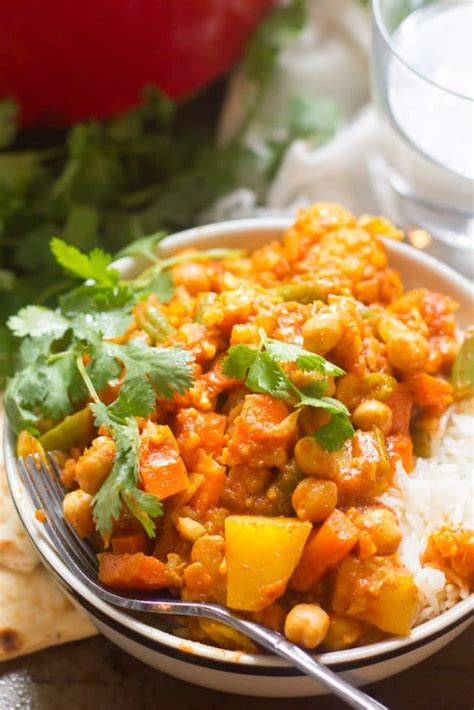 Maybe you would like to learn more about one of these? Easy Mixed Vegetable Curry - Connoisseurus Veg | Vegetable ...
