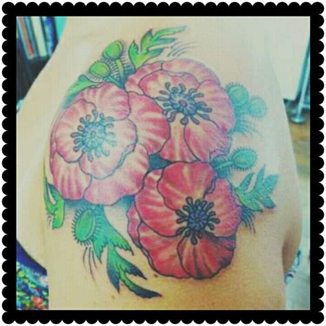 Poppy Shoulder Tattoo Done And Done Tattoos Shoulder Tattoo