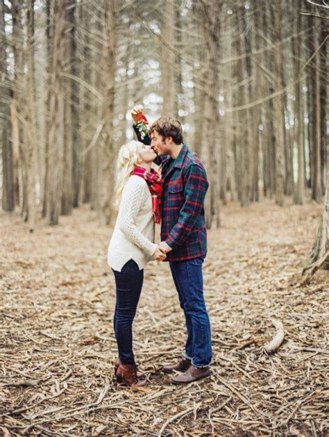 Winter Engagement Ideas ~ Michele Beckwith Christmas Pictures Outfits