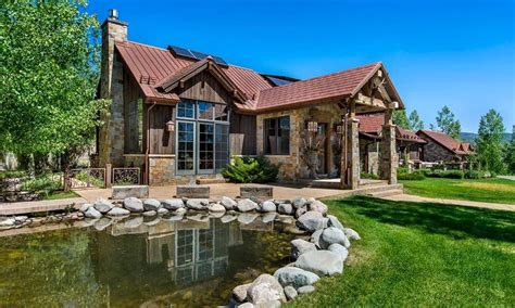 This Luxury Colorado Ranch Is Too Gorgeous For Words Ranch House Exterior Colorado Ranch
