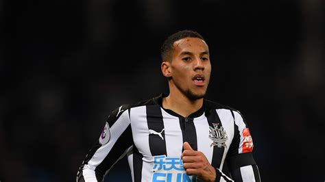Isaac Hayden Hands In Transfer Request At Newcastle Football News