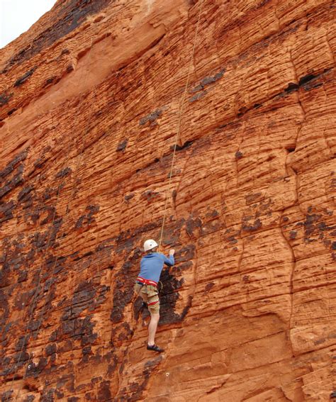 Climb On Rock Climbing In Red Rock Canyon Galavantier