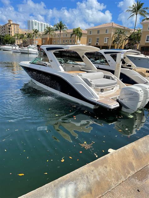 2021 Sea Ray Slx 310 Ob Bowrider For Sale Yachtworld
