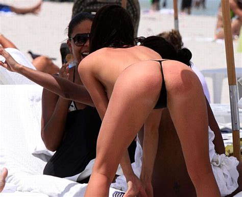 Sanaa Lathan Showing Her Tits And Ass In Thong On Beach Paparazzi