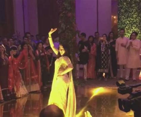 Sara Ali Khan Dance On Saat Samundar Song Watch Viral Video On Social Media सात समुंदर पार