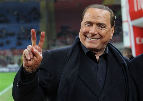 Feltri: «Zangrillo voleva convincere Berlusconi a comprare il Genoa