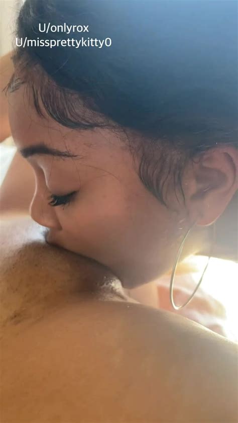 love to kiss her after she eats my pussy