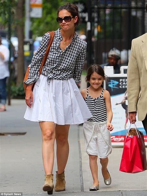 Katie Holmes And Suri Cruise Step Out In Matching Outfits Daily Mail Online