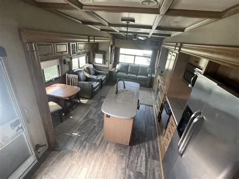 2015 Heartland Big Horn 3585rl With 3 Slides Rear Living Room Now