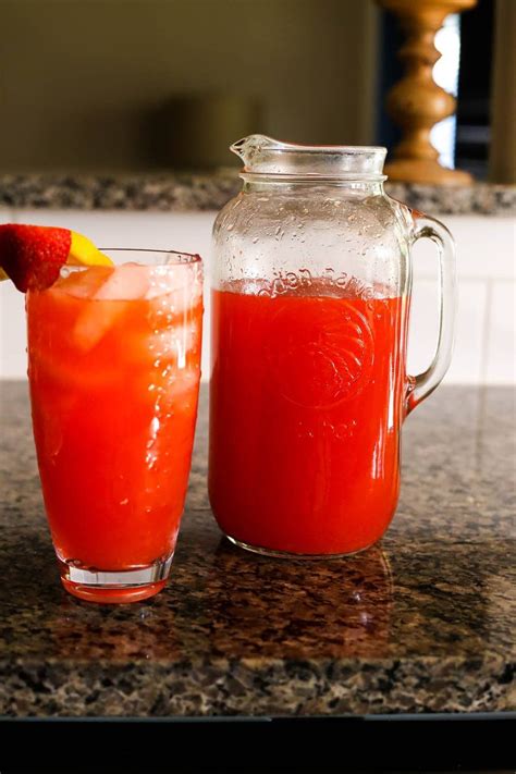 How To Make Easy And Delicious Strawberry Lemonade This