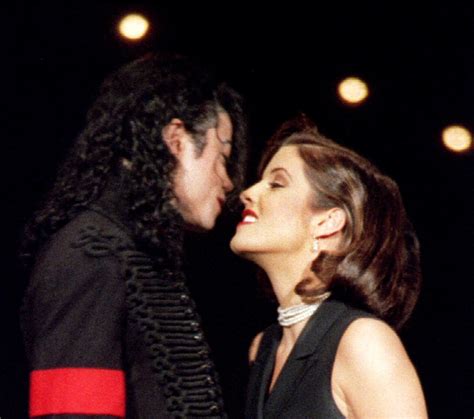 Lisa Marie Presley E Michael Jackson Relembre O Casamento Tv Famosos Gshow