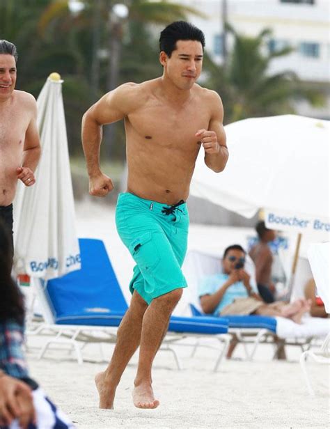 Hunks In Trunks The Hottest Celebrity Male Beach Bodies In Hollywood